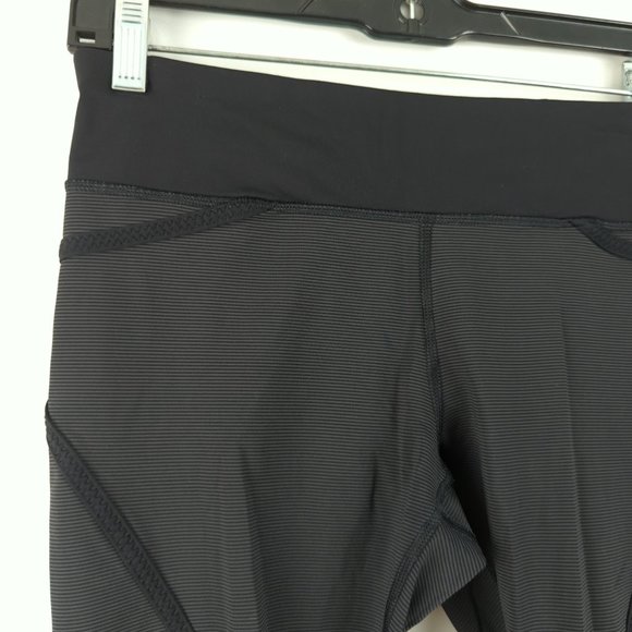 Lululemon Size 6 Run Pace Crop Women's Black/Gray Ruched Sides Active Leggings - Picture 3 of 10